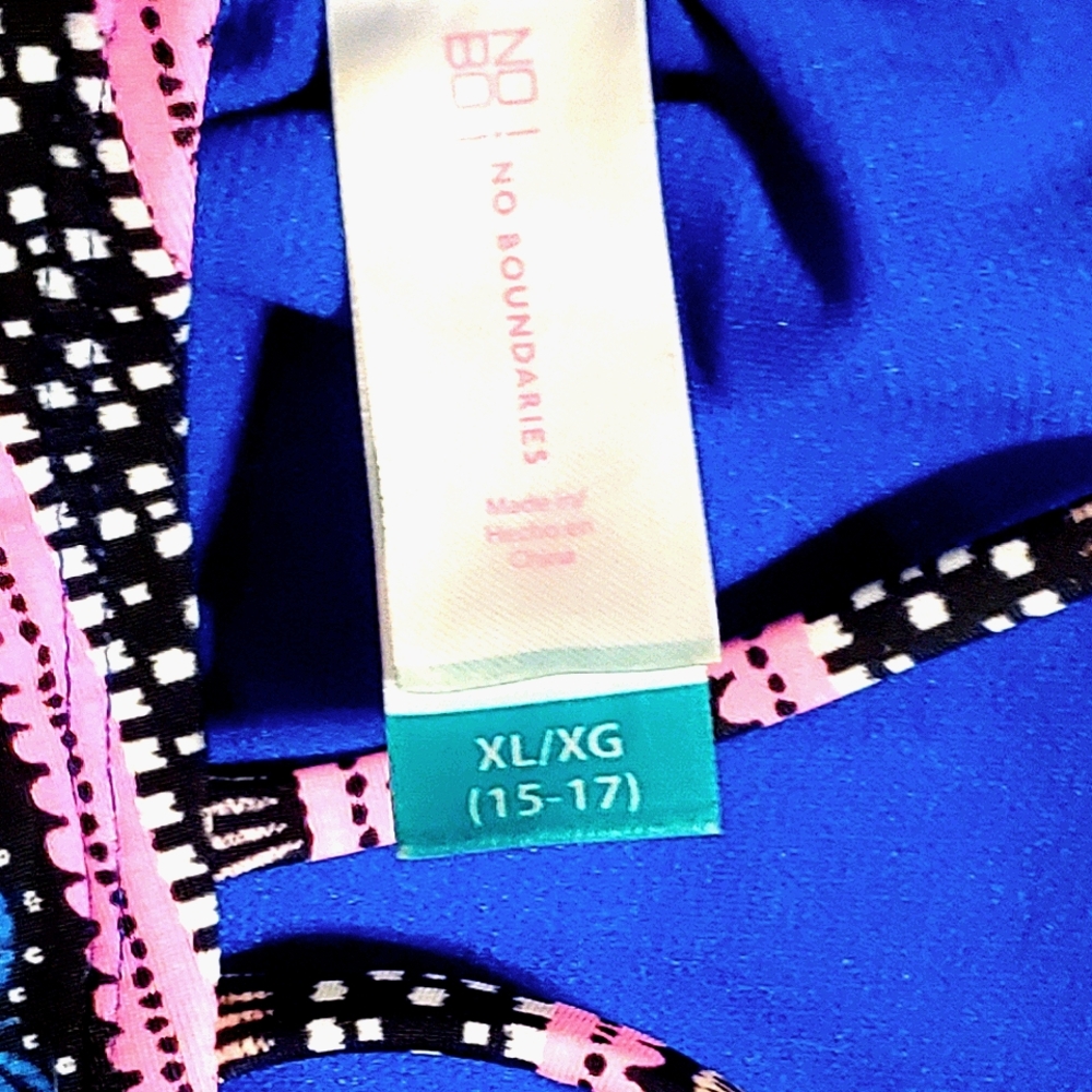 Geometric Print Bikini Top - Picture 3 of 3